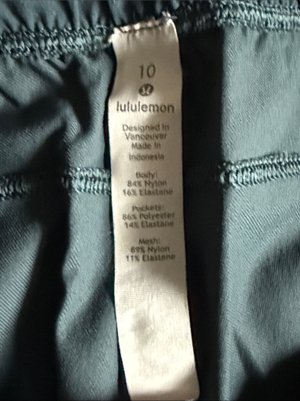 Lululemon - Picture 3 of 5